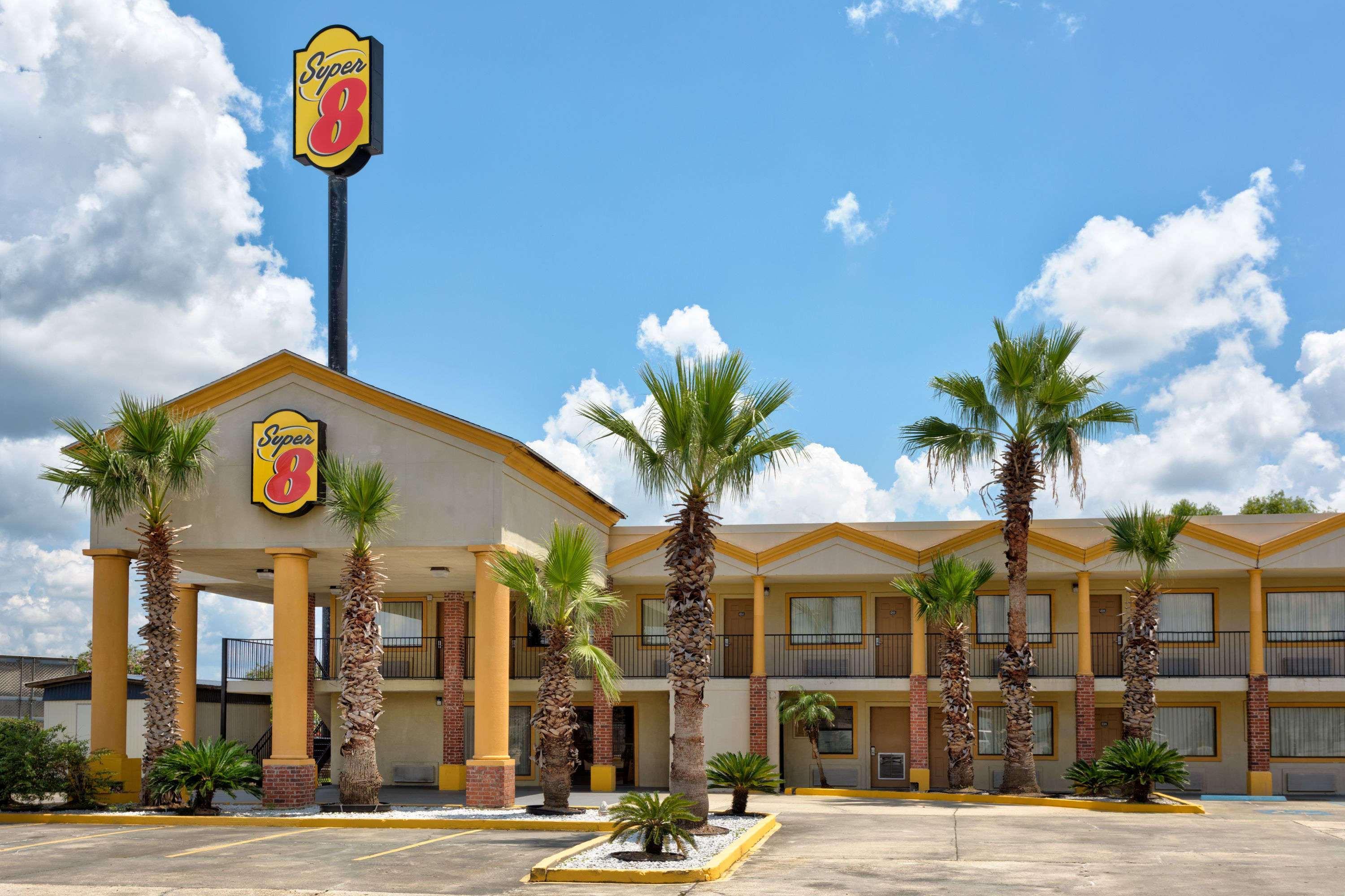 Super 8 By Wyndham Breaux Bridge Motel Exterior photo