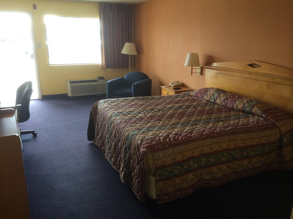 Super 8 By Wyndham Breaux Bridge Motel Exterior photo